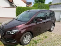 Gebraucht Mercedes T180 Style 131 PS (96 kW) 2024 Rot Van / Kleinbus