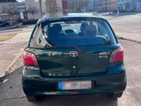 Gebraucht Toyota Yaris 65 PS (47 kW) 2004 Grün Kleinwagen