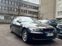 Gebraucht BMW 318 129 PS (94 kW) 2007 Schwarz Limousine