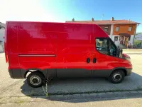 Gebraucht Iveco Daily 156 PS (114 kW) 2020 Rot Van