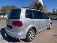 Gebraucht VW Touran Match 105 PS (77 kW) 2013 Silber Van / Kleinbus