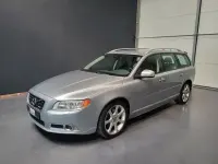 Gebraucht Volvo V70 R-Design 203 PS (149 kW) 2011 Electric silver / metallic Kombi