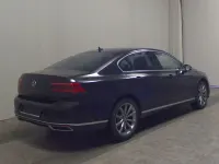 Gebraucht VW Passat R-line 218 PS (160 kW) 2021 Deep black perleffekt (metallic) Limousine