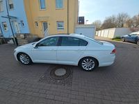 Gebraucht VW Passat Comfortline 125 PS (91 kW) 2015 Weiß Limousine