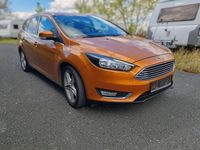Gebraucht Ford Focus Titanium 120 PS (88 kW) 2017 Gold Kombi