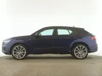 Gebraucht Audi Q8 Ambiente 340 PS (250 kW) 2022 Navarrablau metallic SUV