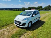 Gebraucht Peugeot 107 Active 68 PS (50 kW) 2012 Weiß Kleinwagen