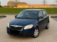 Gebraucht Skoda Fabia 60 PS (44 kW) 2010 Blau Limousine