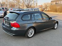 Gebraucht BMW 320 Comfort Edition 184 PS (135 kW) 2011 Grau Kombi