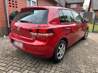 Gebraucht VW Golf VI Team 105 PS (77 kW) 2011 Rot Kleinwagen