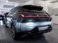 Neu Lynk & Co 08 349 PS (256 kW) 2026 Storm gray SUV