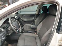 Gebraucht Skoda Rapid Drive 86 PS (63 kW) 2014 Weiß Limousine