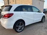 Gebraucht Mercedes B220 170 PS (125 kW) 2019 Weiß Van / Kleinbus