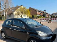 Gebraucht Toyota Aygo 68 PS (50 kW) 2012 Schwarz Kleinwagen