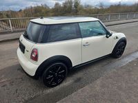 Gebraucht Mini Cooper 75 PS (55 kW) 2010 Weiß Kleinwagen