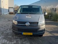 Gebraucht VW Transporter 150 PS (110 kW) 2019 Grau Van