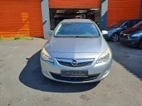 Gebraucht Opel Astra 140 PS (102 kW) 2011 Grau Kombi