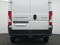 Gebraucht Peugeot Boxer 140 PS (102 kW) 2025 Kaolinweiß Van
