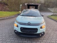 Gebraucht Citroën C3 Shine 82 PS (60 kW) 2017 Grün Limousine