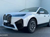 Gebraucht BMW iX Sport Line 385 kW (524 PS) 2023 Mineralweiß metallic SUV