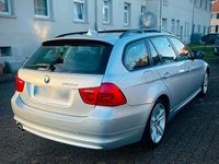 Gebraucht BMW 320 177 PS (130 kW) 2010 Kombi