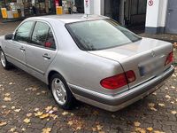 Gebraucht Mercedes E240 Elegance 170 PS (125 kW) 1999 Limousine
