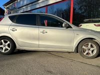 Gebraucht Hyundai i30 Comfort 109 PS (80 kW) 2009 Silber Limousine