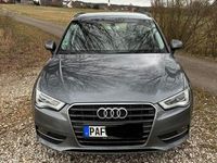 Gebraucht Audi A3 Ambiente 110 PS (80 kW) 2015 Grau Limousine