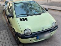 Second-hand Renault Twingo 58 CP (42 kW) 2005 Verde Hatchback