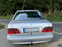 Second-hand Mercedes E270 169 CP (124 kW) 2001 Argintiu Berlinǎ