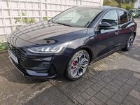 Gebraucht Ford Focus ST-Line X 155 PS (114 kW) 2023 Iridiumschwarz Limousine
