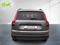 Neu Dacia Jogger Extreme 143 PS (105 kW) 2025 Dolomitgrau metallic (grau) Van / Kleinbus
