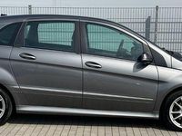 Gebraucht Mercedes B180 109 PS (80 kW) 2010 Grau Van / Kleinbus