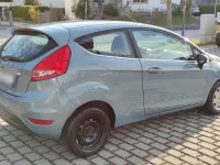 Gebraucht Ford Fiesta Titanium 82 PS (60 kW) 2010 Grau Kleinwagen