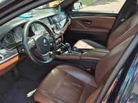 Gebraucht BMW 520 185 PS (136 kW) 2014 Blau Kombi