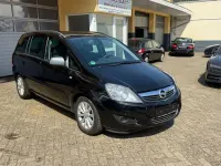 Gebraucht Opel Zafira Family 110 PS (80 kW) 2014 Schwarz Van / Kleinbus