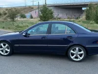 Gebraucht Mercedes C220 143 PS (105 kW) 2003 Andere farben Limousine