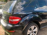Gebraucht Mercedes ML320 224 PS (164 kW) 2009 Schwarz SUV
