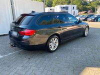 Gebraucht BMW 520 184 PS (135 kW) 2011 Schwarz Kombi