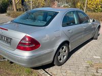Gebraucht Mercedes E240 177 PS (130 kW) 2003 Silber Limousine