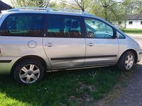 Gebraucht Ford Galaxy Ghia 156 PS (114 kW) 2005 Silber metallic Van / Kleinbus
