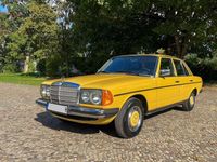 Gebraucht Mercedes 240 88 PS (64 kW) 1978 Gelb Limousine