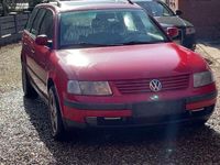 Gebraucht VW Passat 102 PS (75 kW) 1997 Rot Kombi
