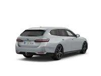 Gebraucht BMW 520 M Sport 197 PS (144 kW) 2025 Brooklyn grau metallic Kombi