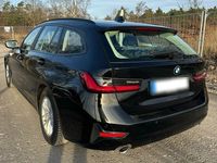 Gebraucht BMW 320 Advantage 190 PS (139 kW) 2020 Schwarz Kombi