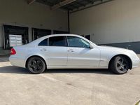 Gebraucht Mercedes E220 Elegance 150 PS (110 kW) 2004 Silber Limousine