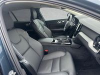 Gebraucht Volvo V60 Plus 455 PS (334 kW) 2025 Denim blue Kombi