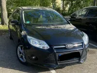 Używany Ford Focus 101 KM (74 kW) 2013 Czarny Sedan/Limuzyna