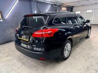 Gebraucht Ford Focus Trend 125 PS (91 kW) 2018 Schwarz Kombi