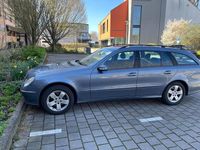 Używany Mercedes E280 177 KM (130 kW) 2005 Niebieski Kombi